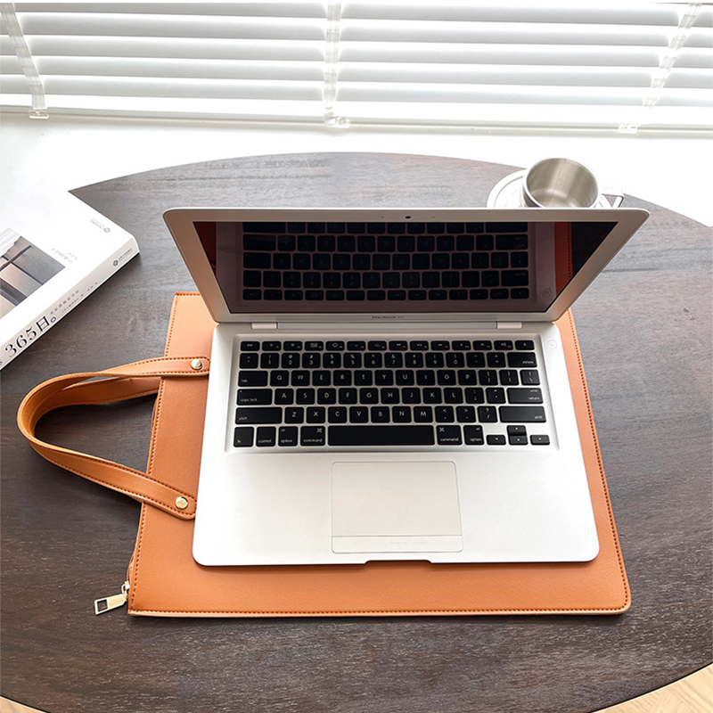 Lüks Tasarım Özel İsimli Lapto - Leather Briefcase incelemesi ve fiyatı